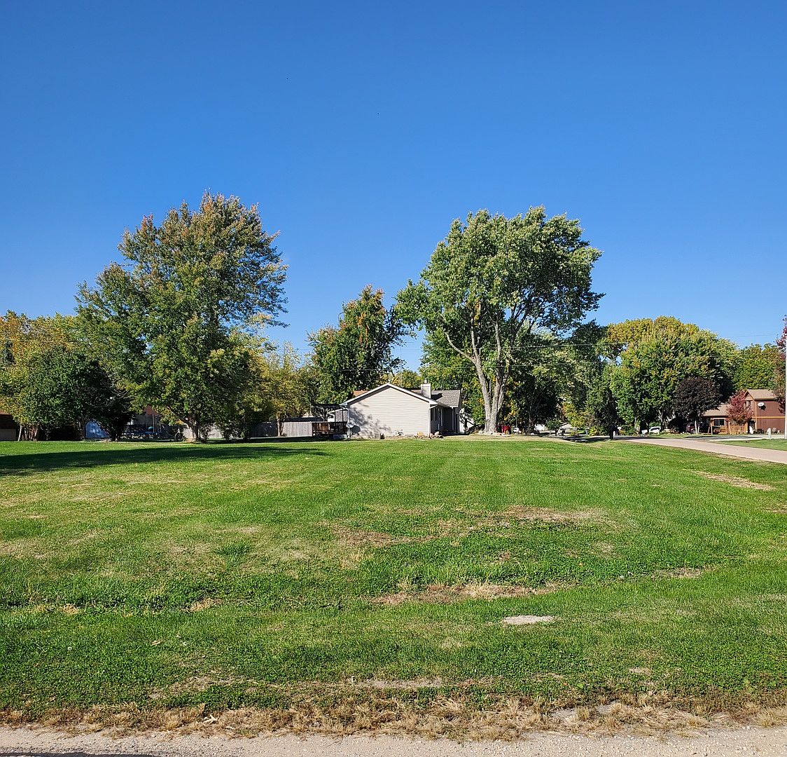 61 Tammy Ln, Somonauk, IL 60552 Zillow