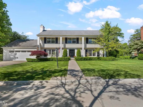 11 Wellington Pl, Grosse Pointe, MI 48230