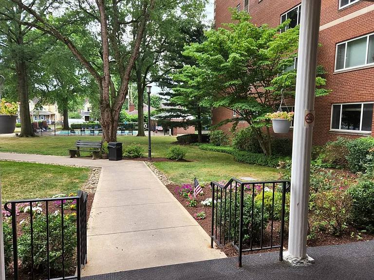 Washington Gardens — Photo 34