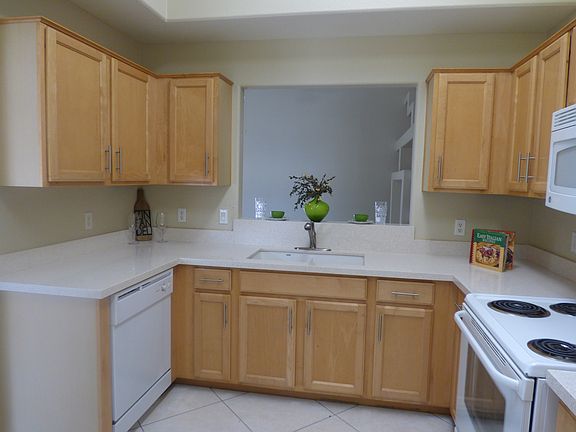 5th image of 503 W Grovers Ave