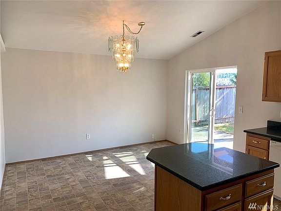4th image of 10525 64th Ave NE