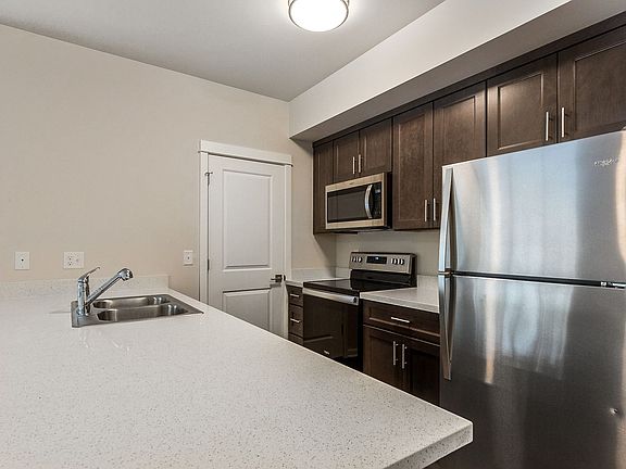 4th image of 31210 NE 40th St #207