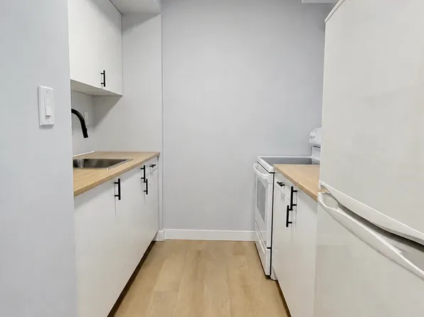 315 Detroit St Unit 2, Windsor, ON N9C 2P4