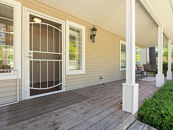 5th image of 4868 E Shoreline Dr