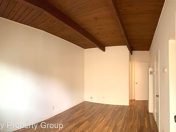 2nd image of 829 Masonic Ave APT 6