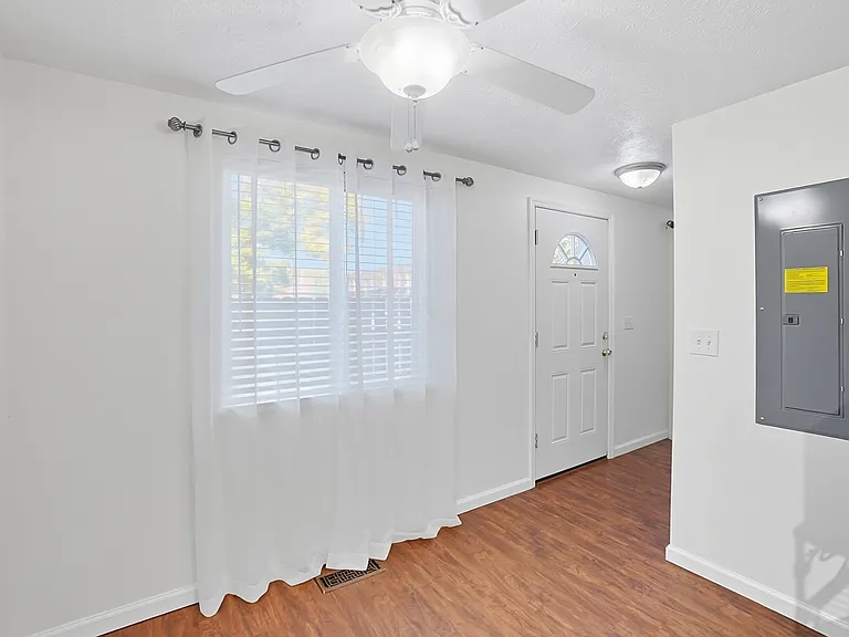1644 Villa South Dr — Photo 13