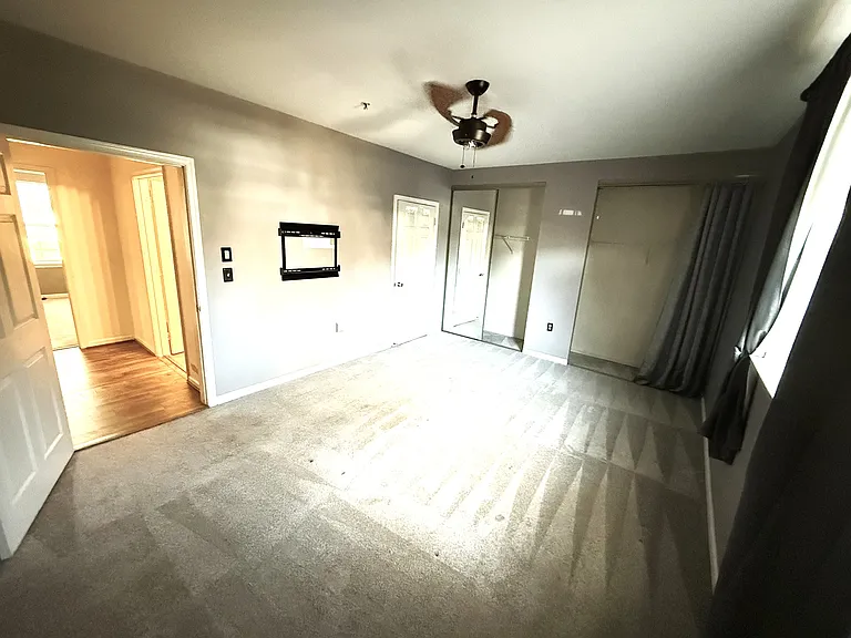 1160 Wickford Ct #10F — Photo 12