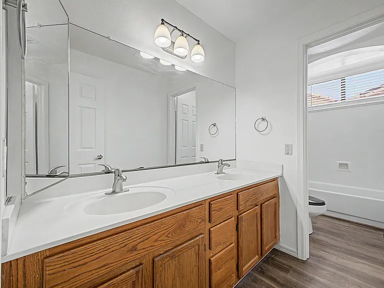 3103 N Meadow Ln — Photo 34