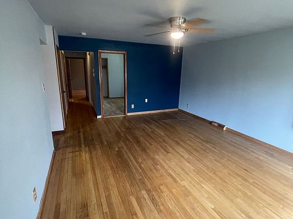 2nd image of 2811 E Bolivar Ave