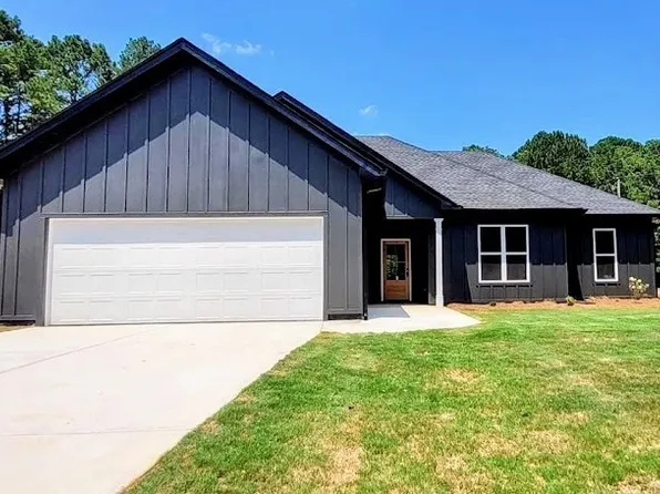 81 Holly Rd, Bowdon, GA 30108