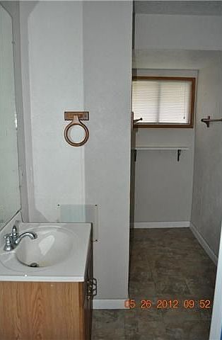 2nd image of 4212 Warren St