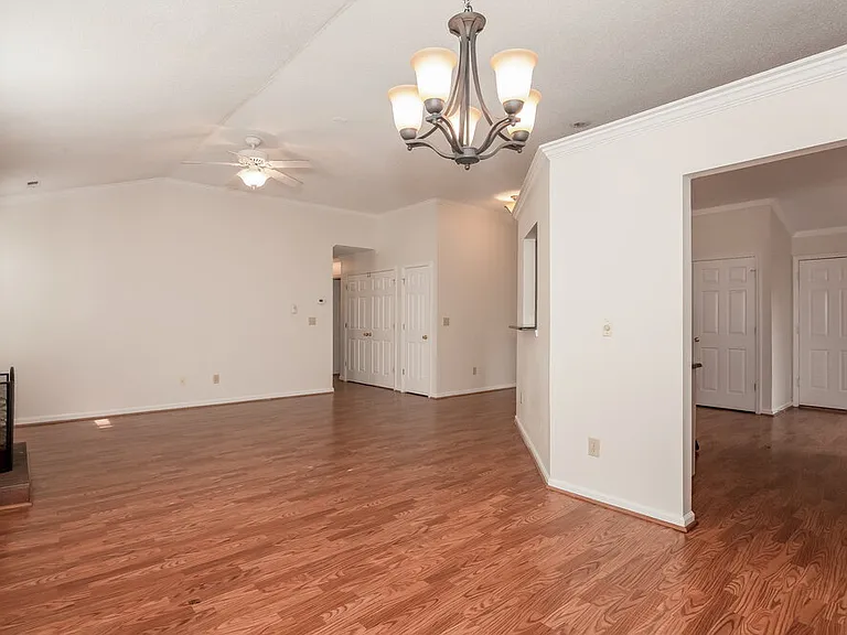 3407 Mayhurst Dr — Photo 6