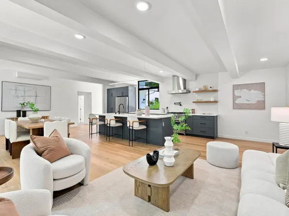 3992 Bibbits Dr, Palo Alto, CA 94303