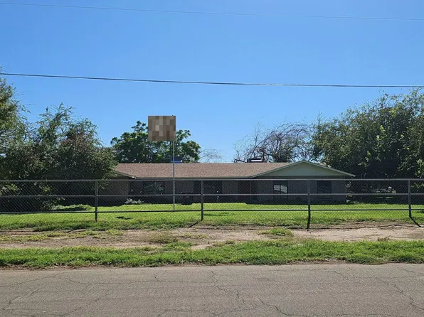 4623 W Country Gables Dr, Glendale, AZ 85306