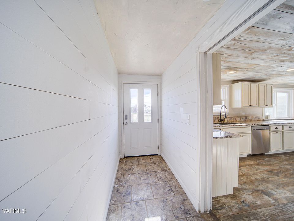 9305 Meadowbrook Rd, Yakima, WA 98903 Zillow