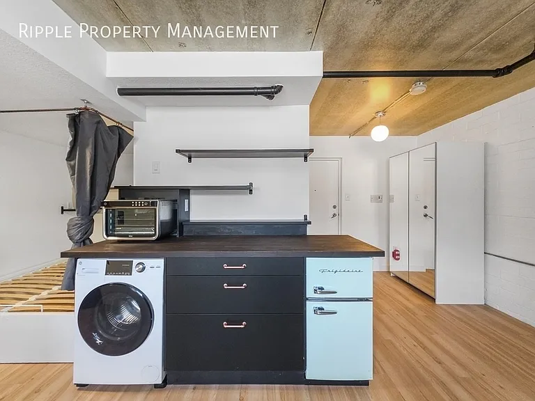315 9a St NW #104 — Photo 9