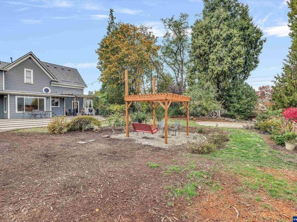 2899 A St, Hubbard, OR 97032