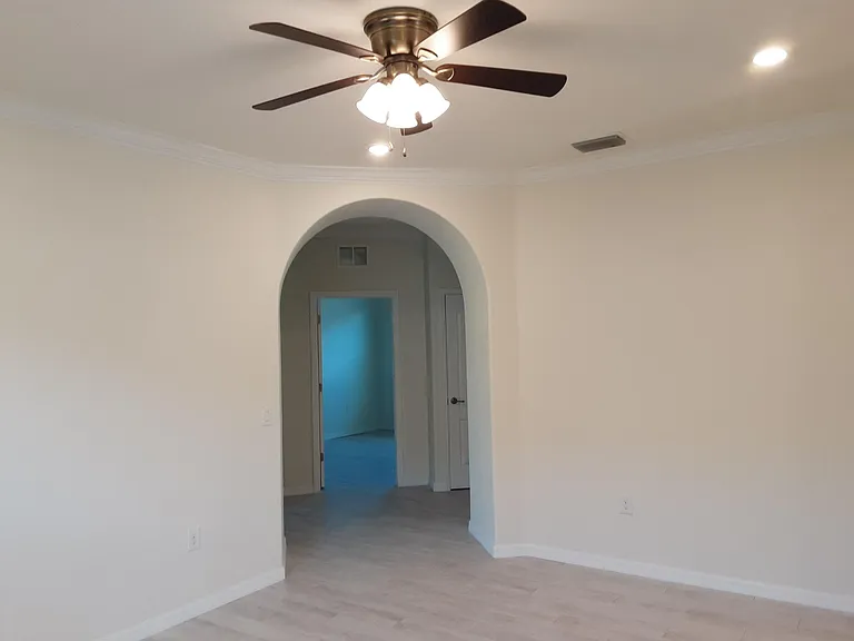 1611 Parnell Ct — Photo 13
