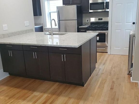 4th image of 2007 E Linnwood Ave #2