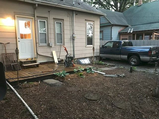 2nd image of 504 E Elm St