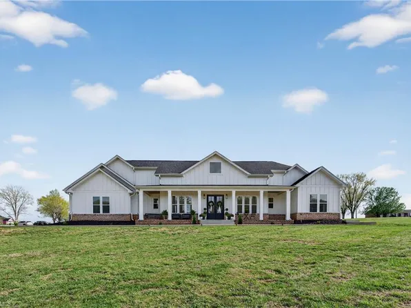 138 Arthur Needham Rd, Pilot Mtn, NC 27041