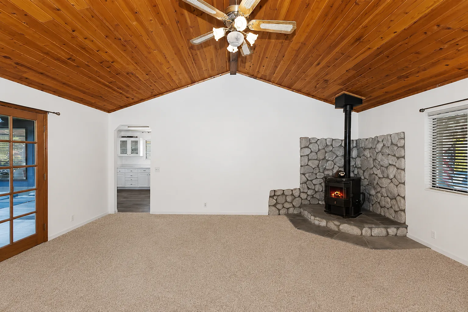 3 bed, 1620 sqft, $2,400 — Photo 4