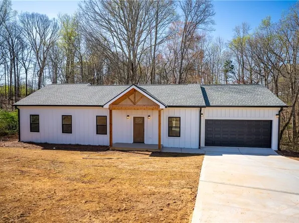 661 Trojan Ln, Alto, GA 30510