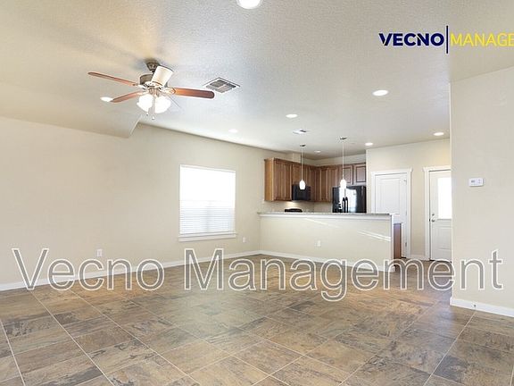 3rd image of 223 Circle Court Dr Unit 223