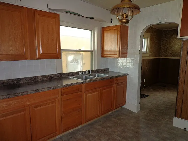 838 Congress St — Photo 2