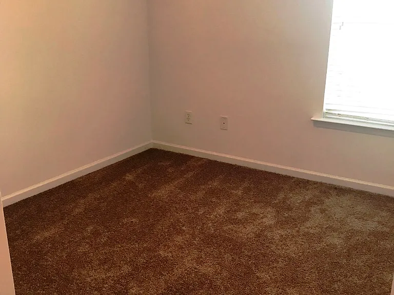 730 Bellview Way — Photo 2