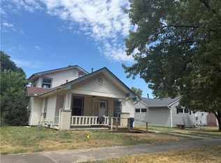 1012 W 4th St, Coffeyville, KS 67337