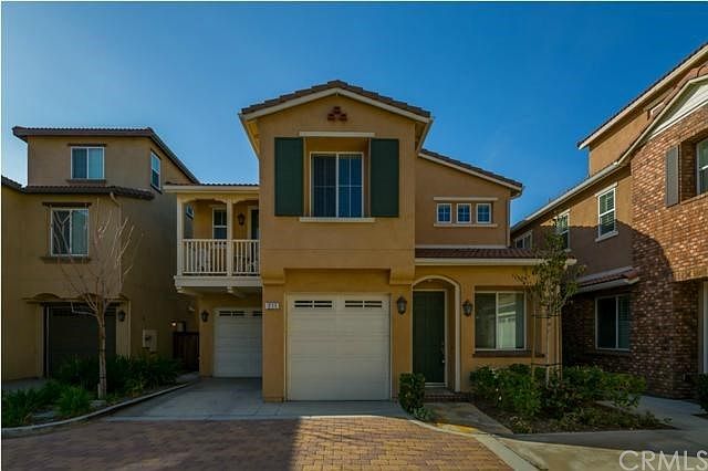1st image of 211 W Pebble Creek Ln