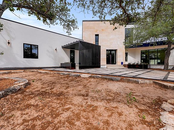 2nd image of 700 Rancho Grande Dr