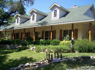 410 Shepherds Crook, Helotes, TX 78023