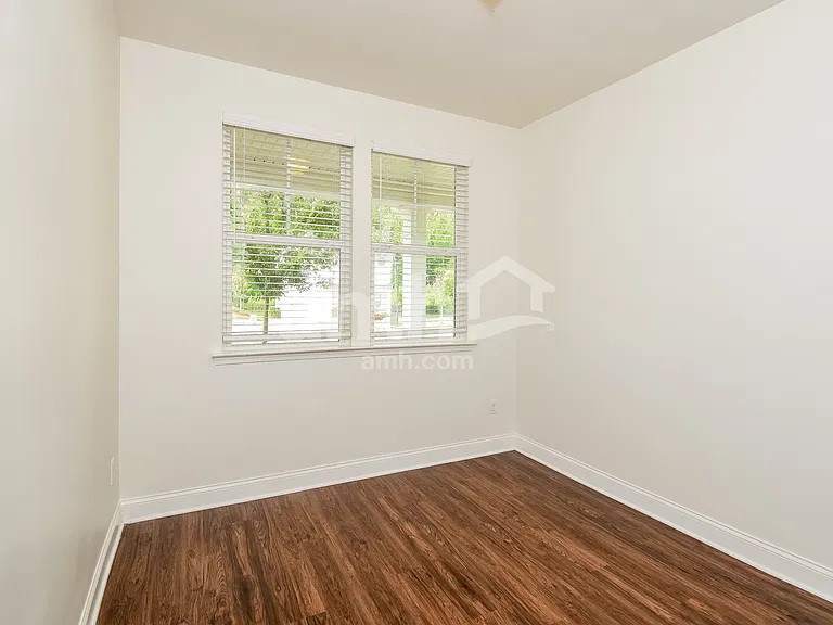 316 Bourne St — Photo 25