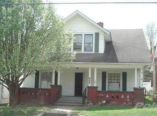 530 Broadway St, Irvine, KY 40336