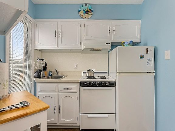 5th image of 4114 Central Ave Unit 311