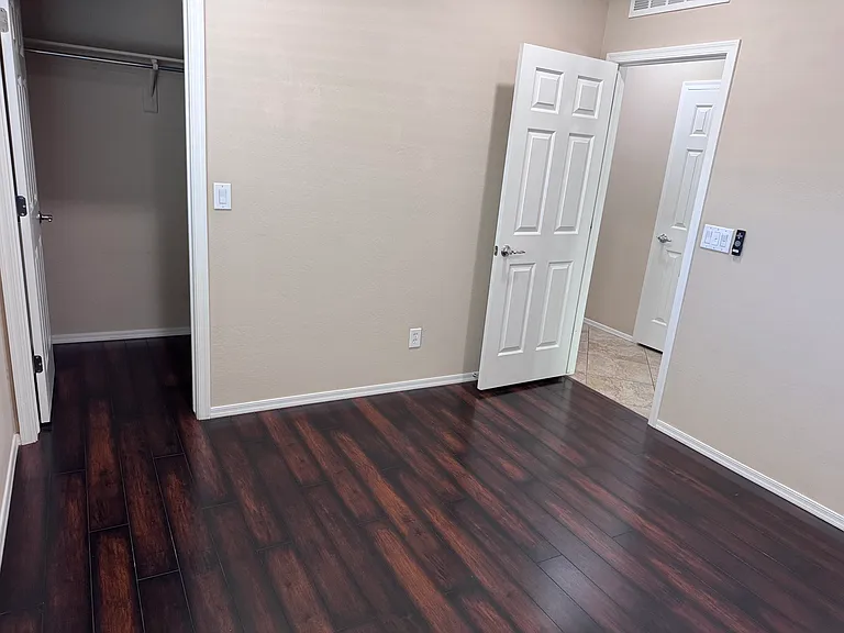 27424 N 19th Dr — Photo 20