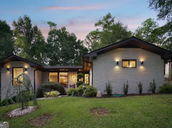 1522 Beechcliff Dr NE, Atlanta, GA 30329