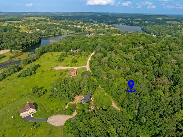 L166 Black Forest Dr, La Valle, WI 53941