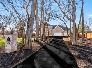 920 40th St, Downers Grove, IL 60515