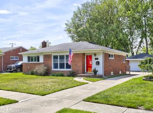 27605 Lyndon St, Livonia, MI 48154