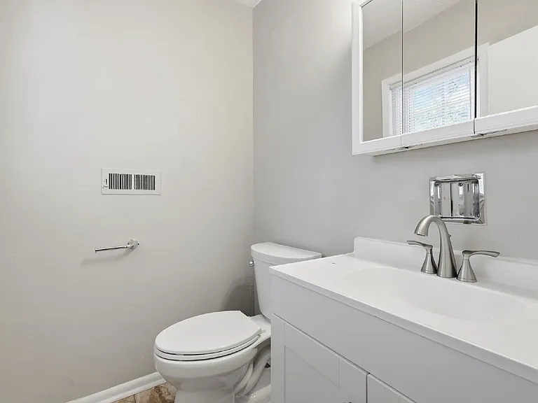 1902 Paisley Ave — Photo 18