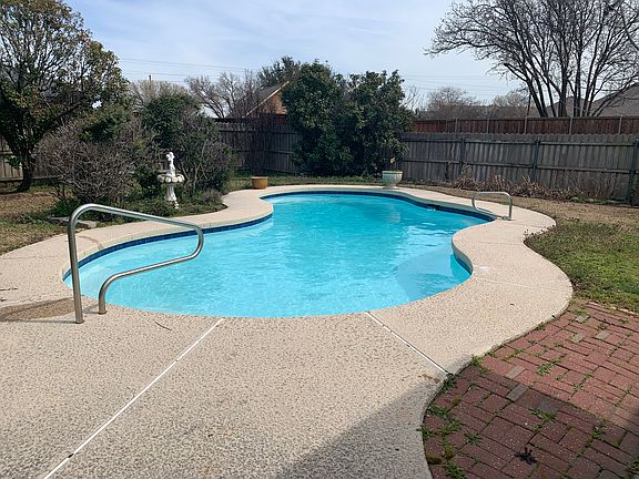 2nd image of 1634 Silverleaf Dr