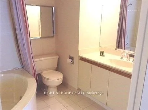 5460 Yonge St #404 — Photo 11