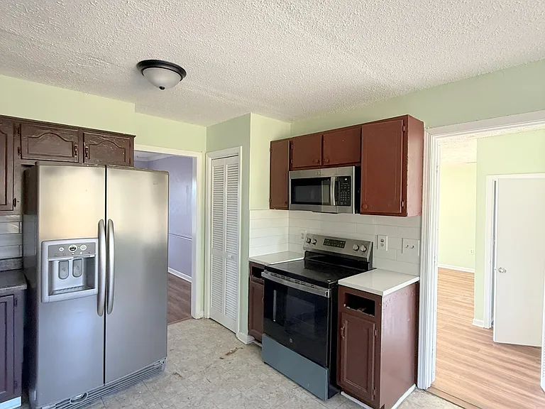 158 Lewis Ln — Photo 10