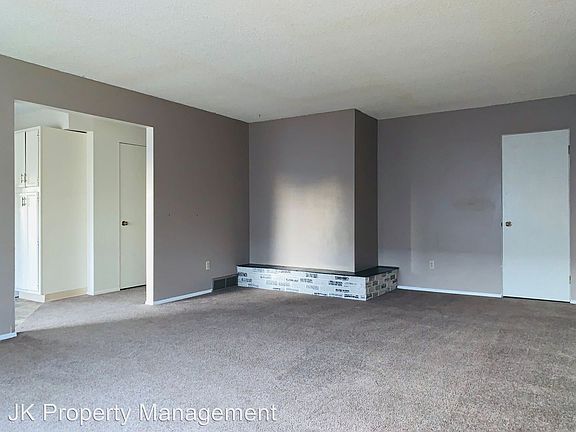 3rd image of 3534 12th Ave S