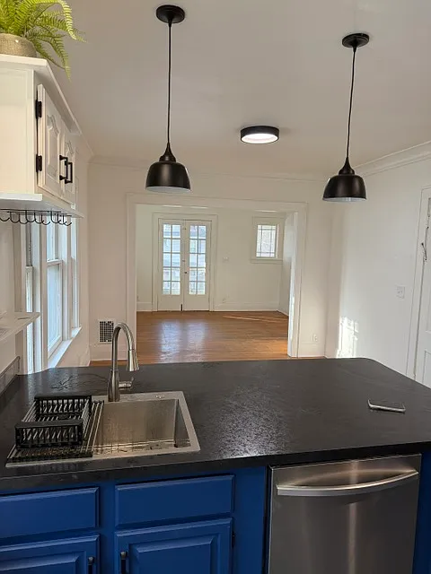 2 bed, 1000 sqft, $1,800 — Photo 4