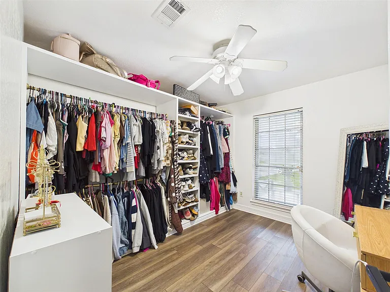 2612 Perry Ln — Photo 18