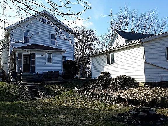 3rd image of 414 S East Ave